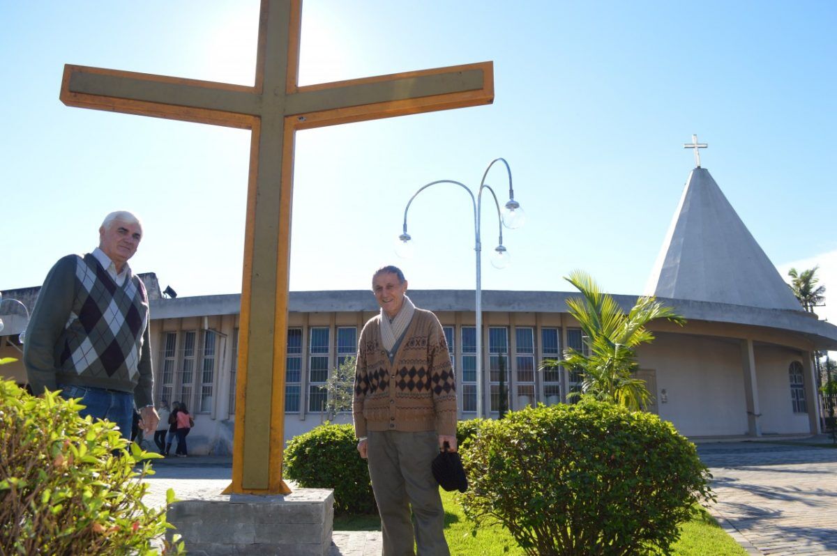 No cinquentenário, paróquia  se despede do fundador