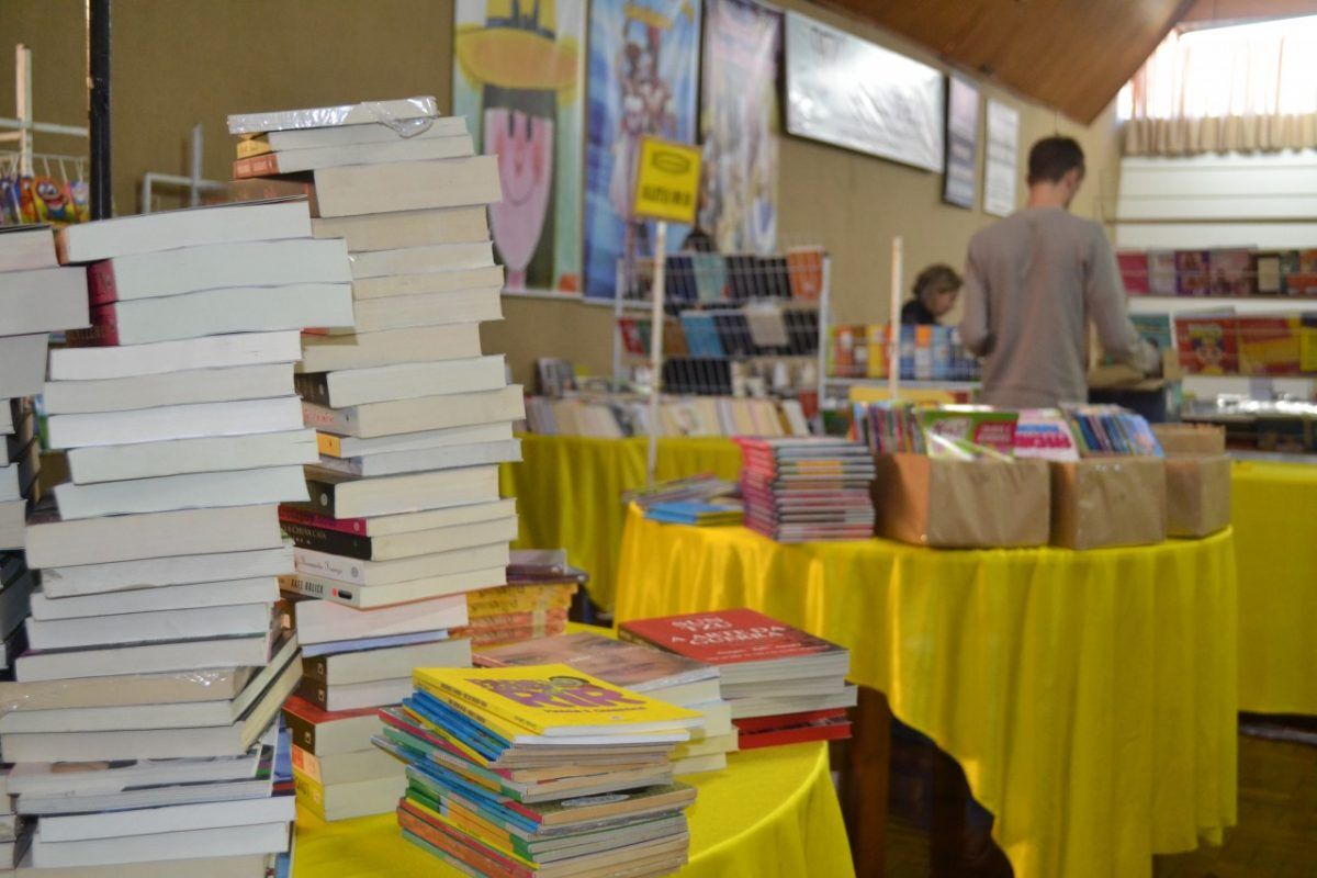 Festival do Livro desafia alunos  à  criatividade