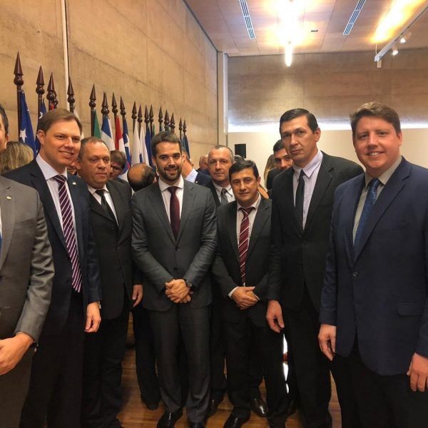 Prefeitos enfrentam 2 mil km para  chegar a Brasília