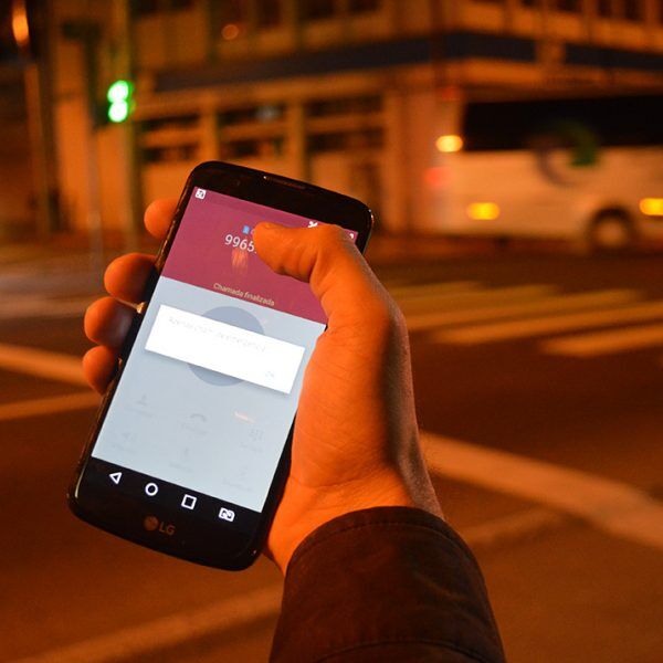 Prefeitos recorrem ao Procon para pressionar operadoras de telefonia