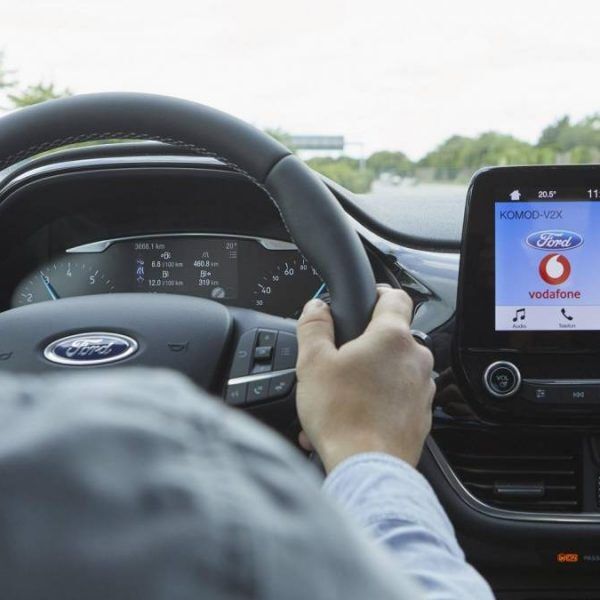 Ford cria sistema que ajuda a encontrar estacionamento