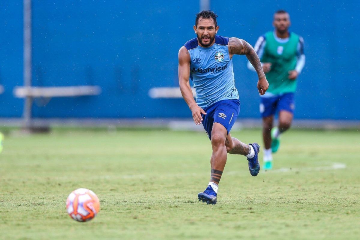 Montoya rescinde com o Grêmio