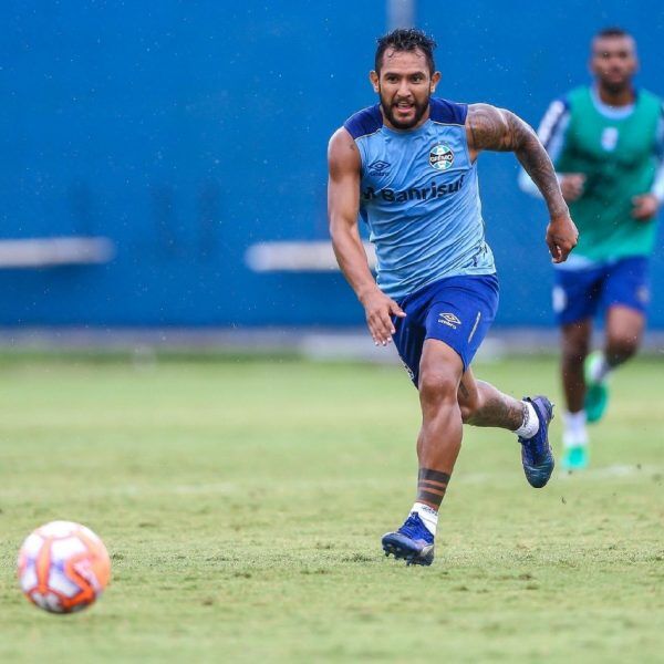 Montoya rescinde com o Grêmio