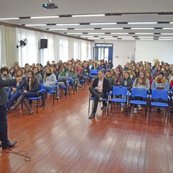 PENSE traz reflexões para futuros professores