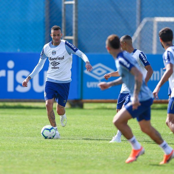 Time com novidades contra o Vasco