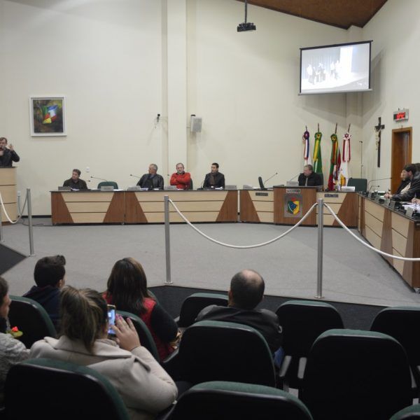 Vereadores aprovam patrocínio de R$ 300 mil à Multifeira