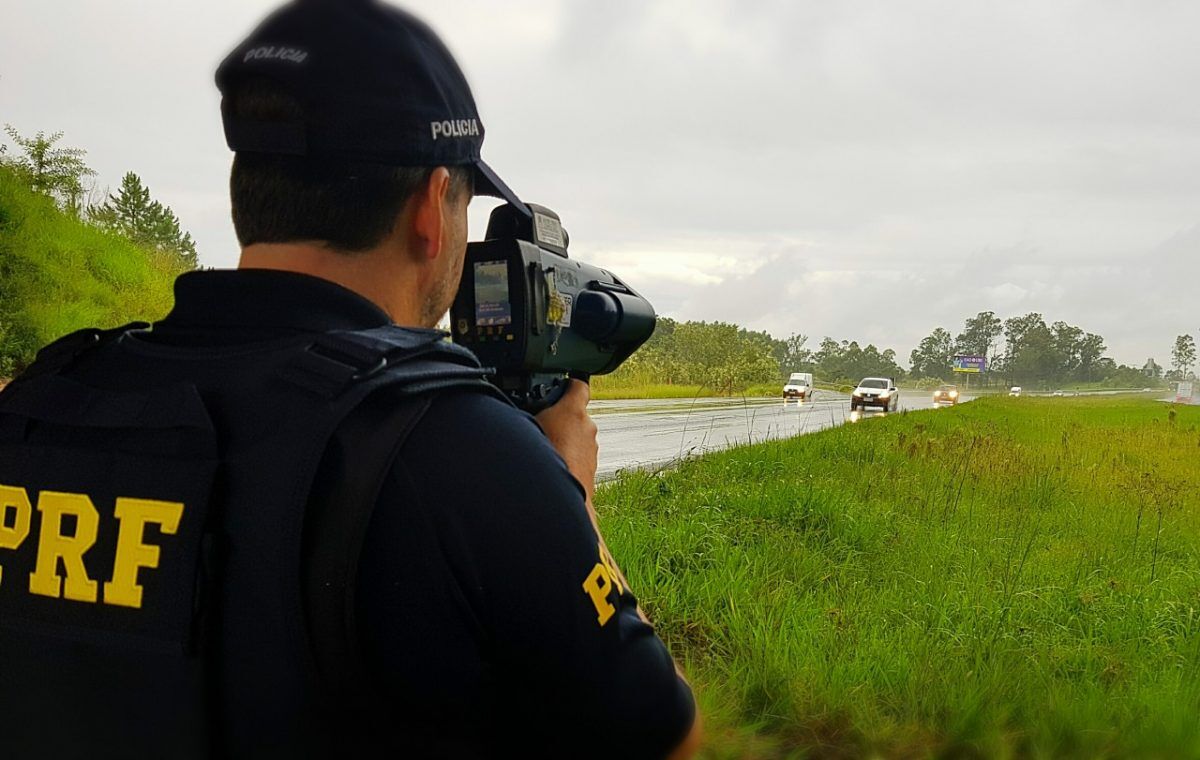 Em 225 dias, PRF flagrou 1.920 motoristas acima da velocidade