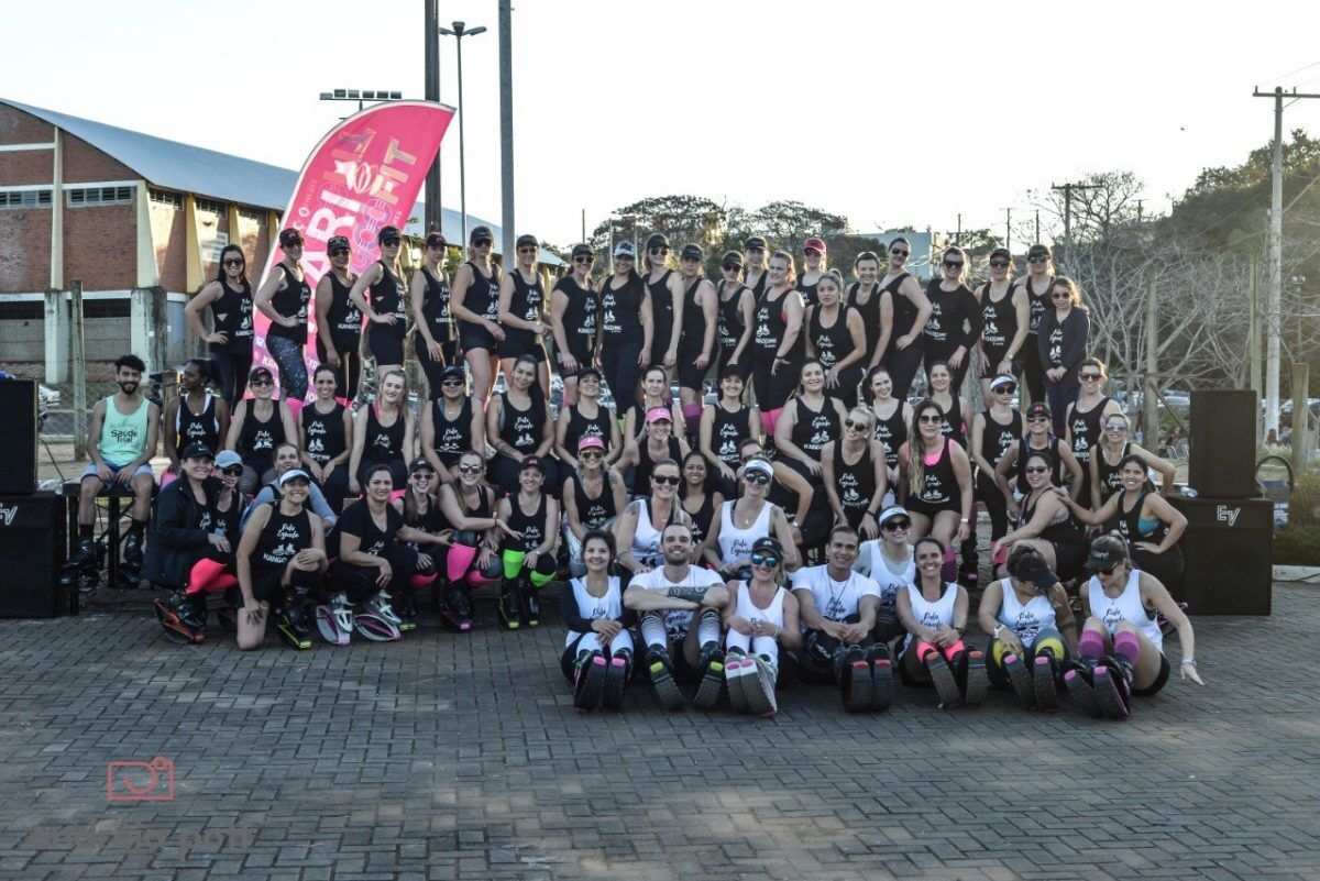 Seis anos  de kangoo jump