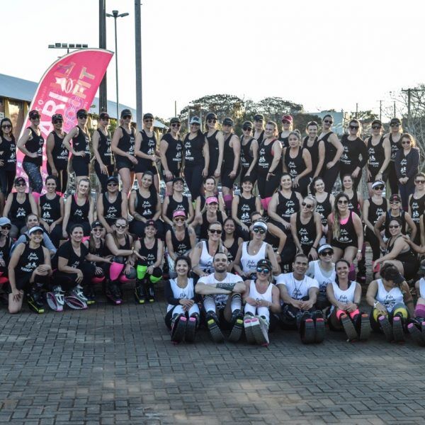 Seis anos  de kangoo jump