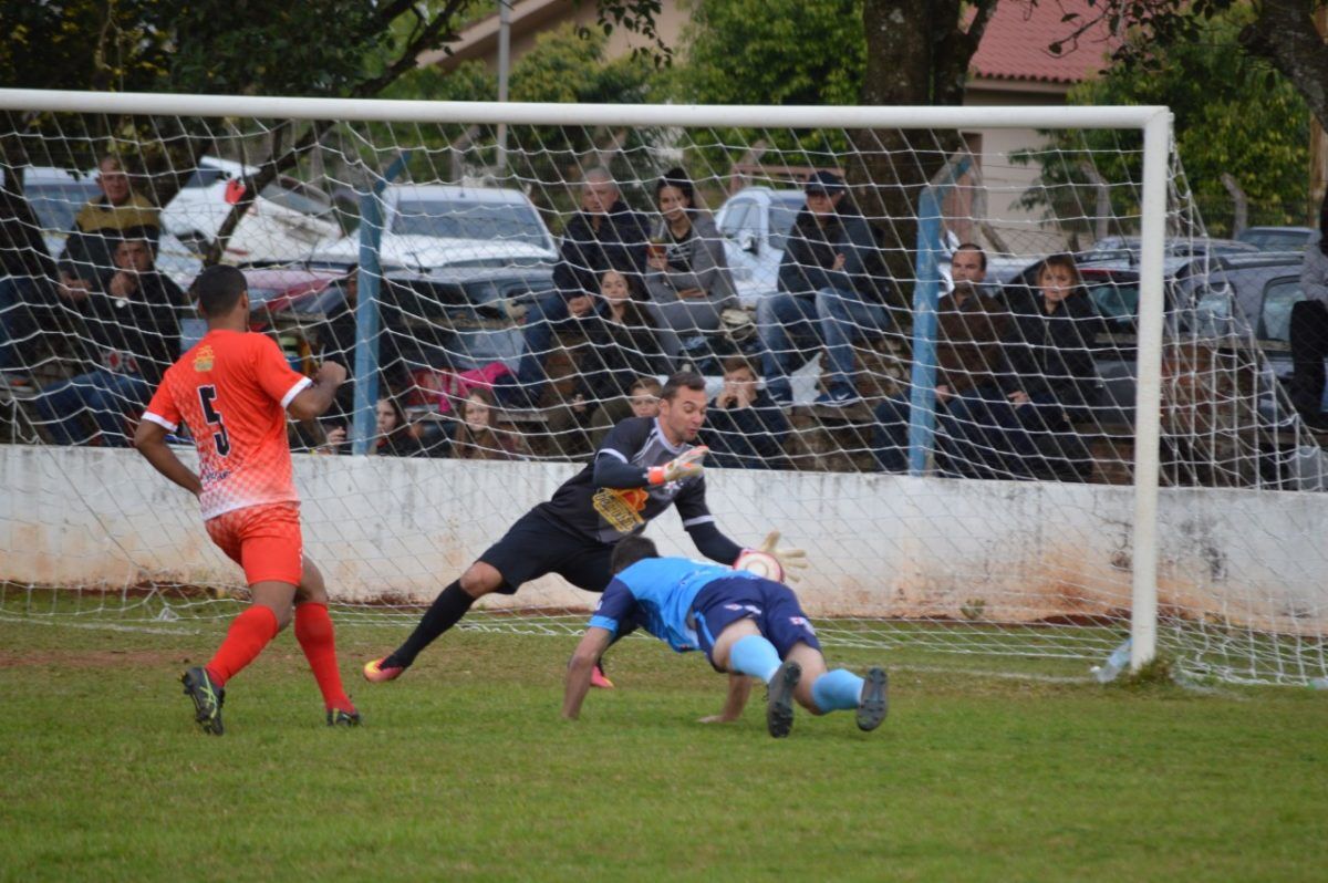 Nas oitavas de final