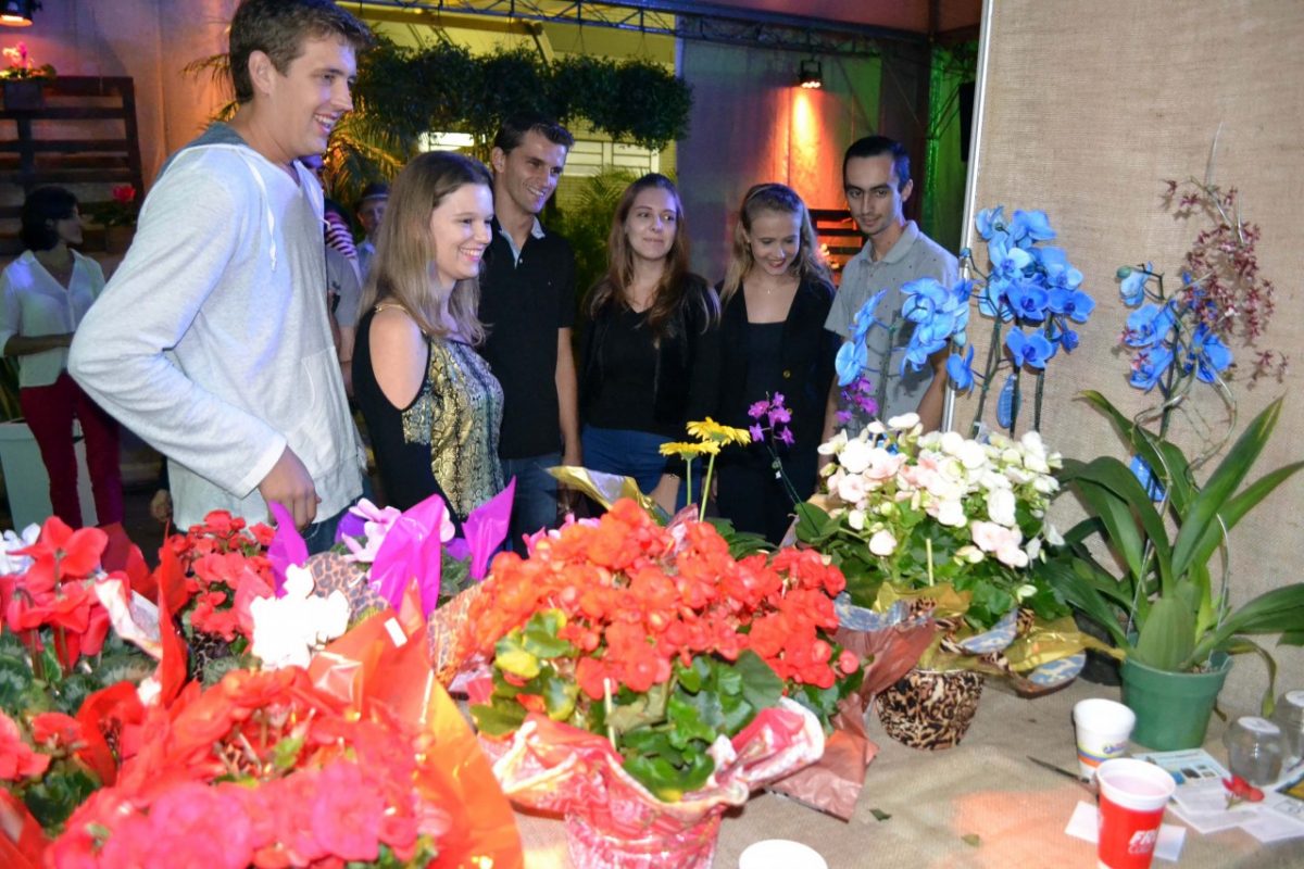 Cidade lança festa de flores e de orgânicos