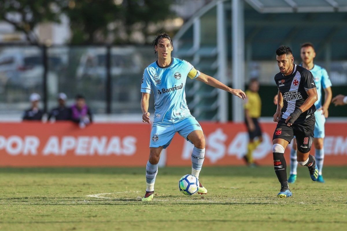 Geromel pode desfalcar Grêmio por 30 dias