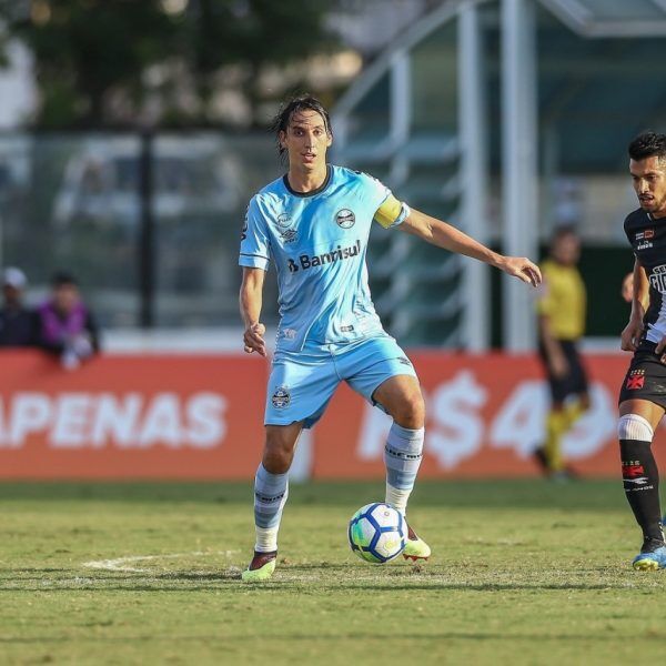 Geromel pode desfalcar Grêmio por 30 dias