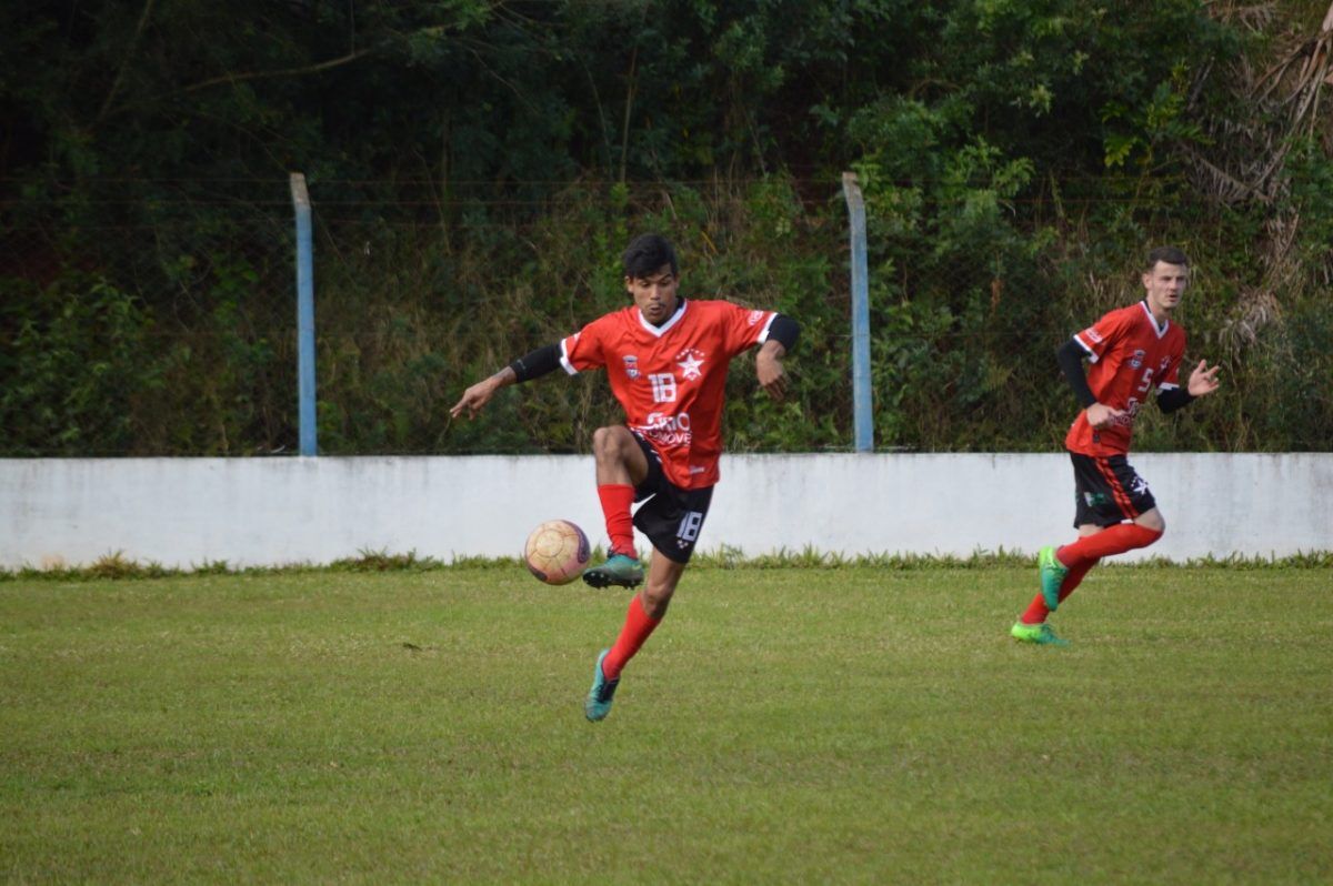 Placares equilibrados marcam partidas de ida das oitavas de final