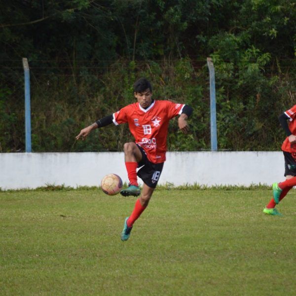 Placares equilibrados marcam partidas de ida das oitavas de final