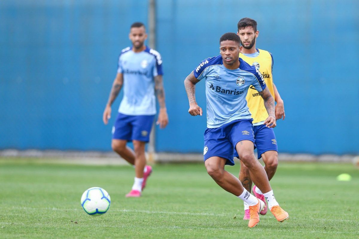 Grêmio escala reservas contra o Fluminense