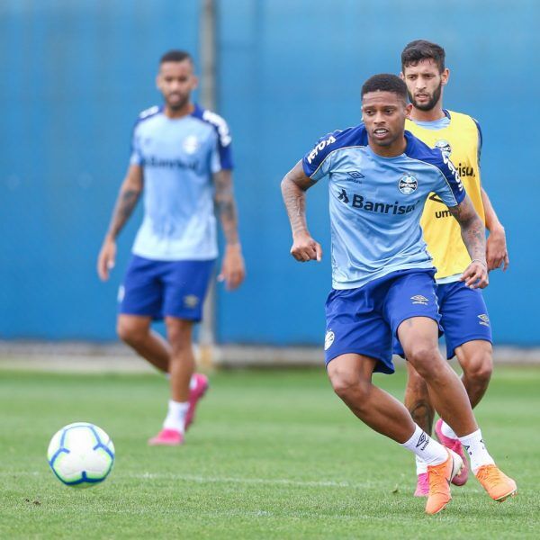 Grêmio escala reservas contra o Fluminense