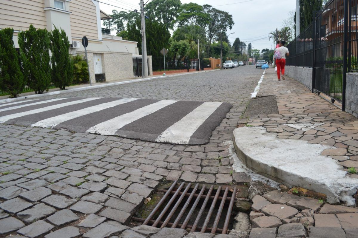 Com abaixo-assinado, moradores rechaçam asfalto