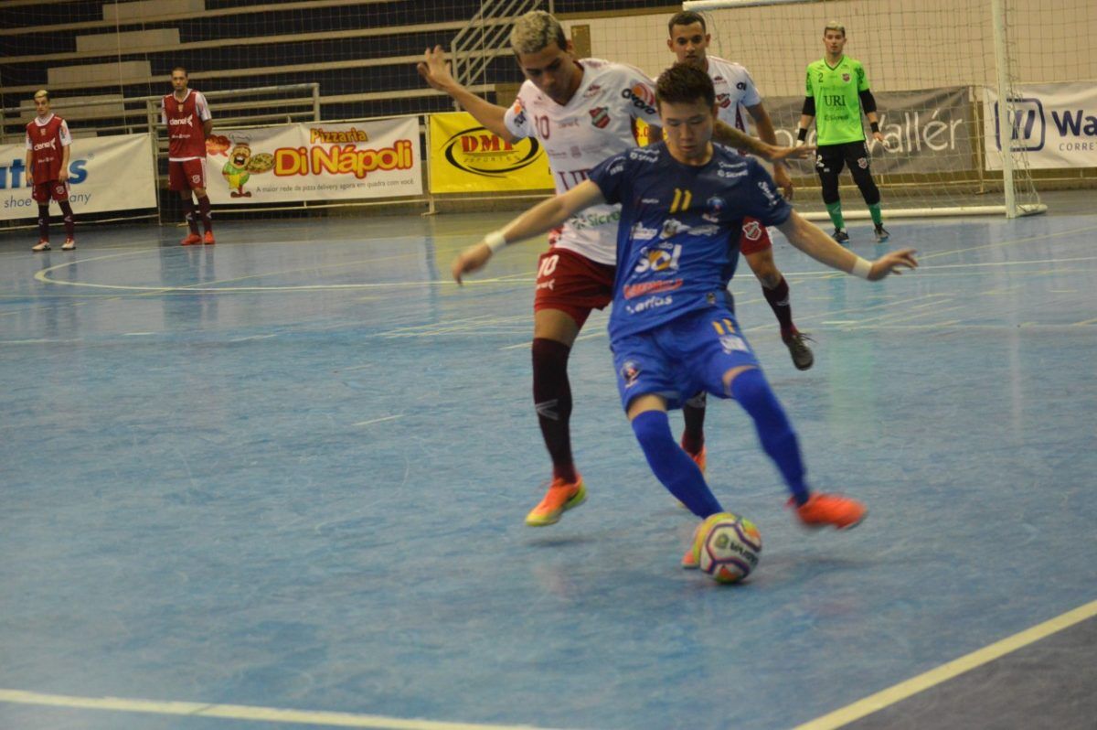 Sábado de muito futsal