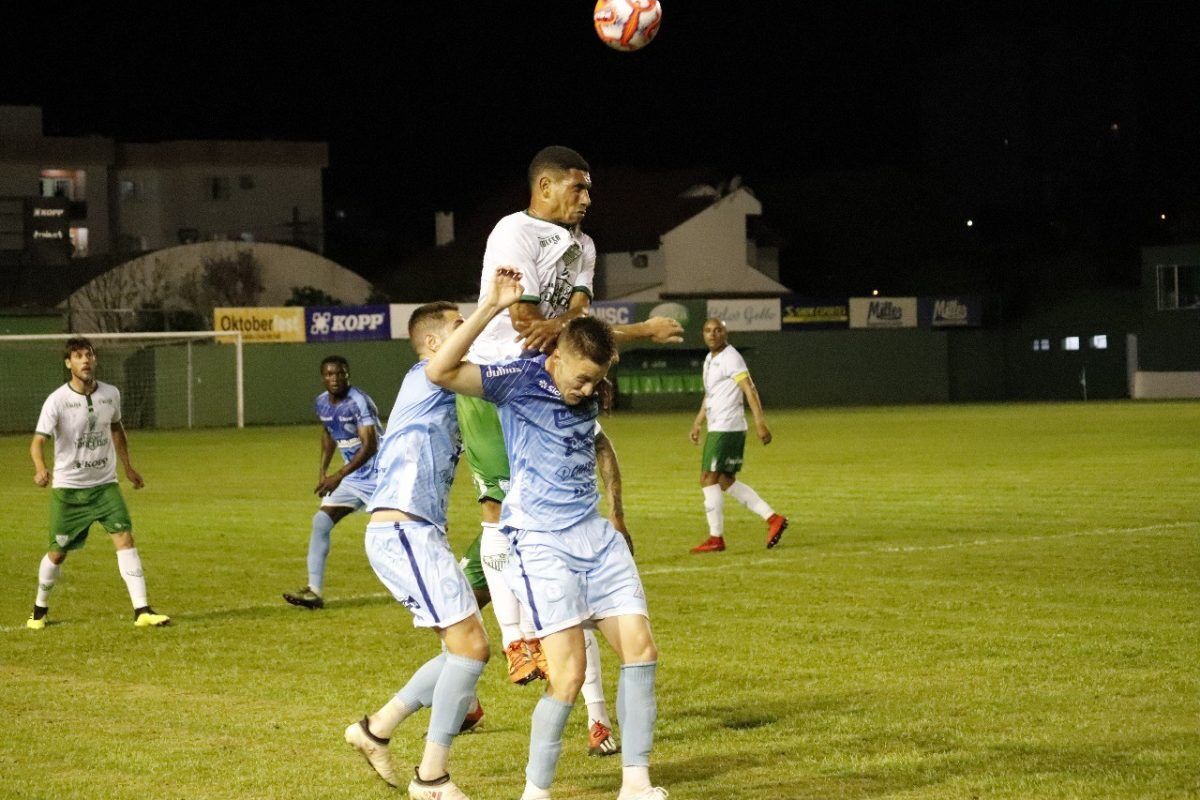 Empate no Clássico dos Vales