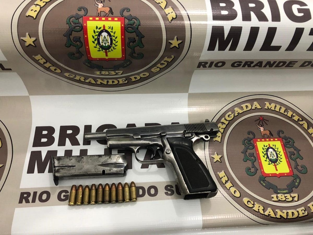 Homem é preso por porte ilegal de arma de fogo