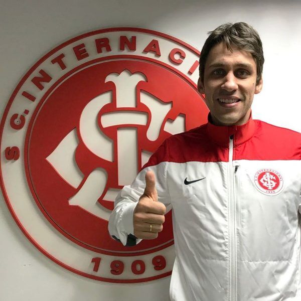 Internacional: técnico interino no domingo