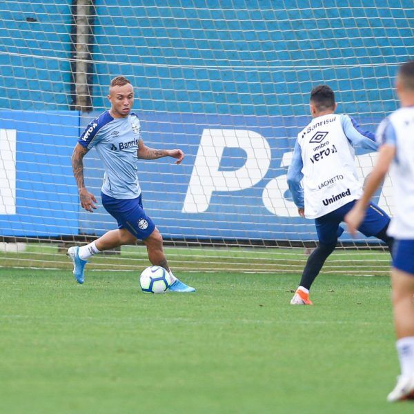 Grêmio pronto para enfrentar o Corinthians