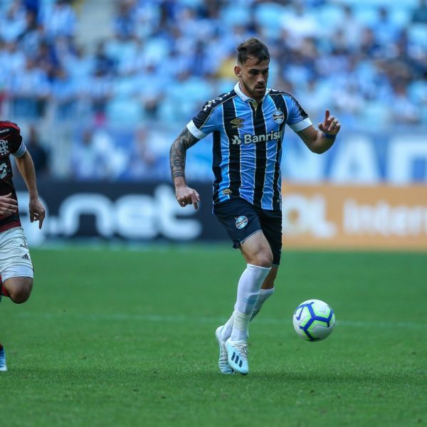 Recuperado de lesão, Vizeu quer permanecer no Grêmio