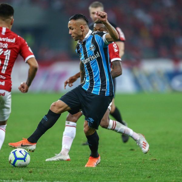 Gre-Nal 422: briga pelo G6