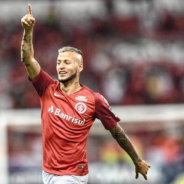 Dupla Gre-Nal dispensa jogadores