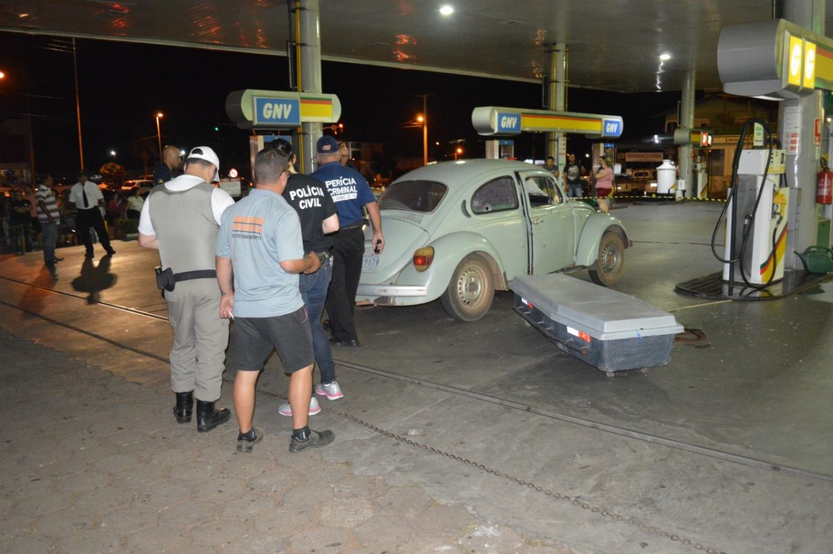 Dois homens são mortos a tiros em posto de gasolina em Lajeado