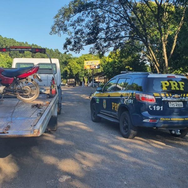 Motocicleta furtada é recuperada em Marques de Souza pela PRF