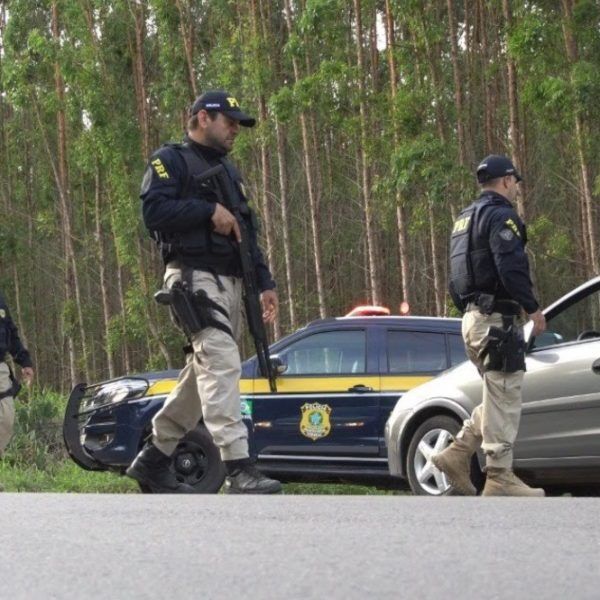 PRF prende condutor embriagado que fugiu após causar acidente