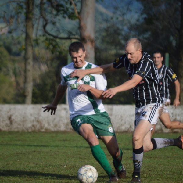 Dez cidades organizam campeonatos municipais