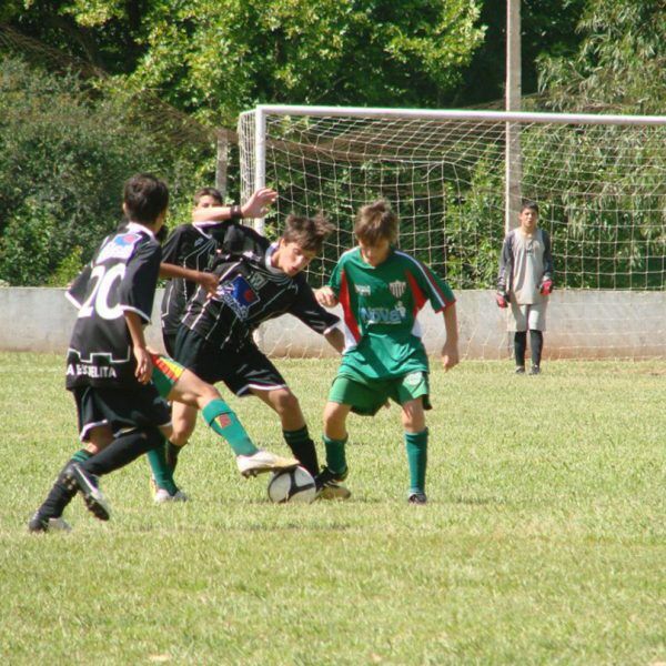 Competição de base movimenta Teutônia