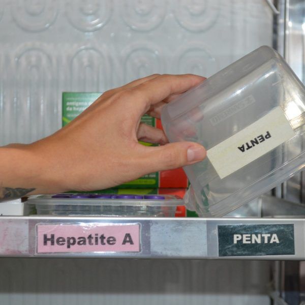 Falta de vacinas para crianças deixa região em alerta