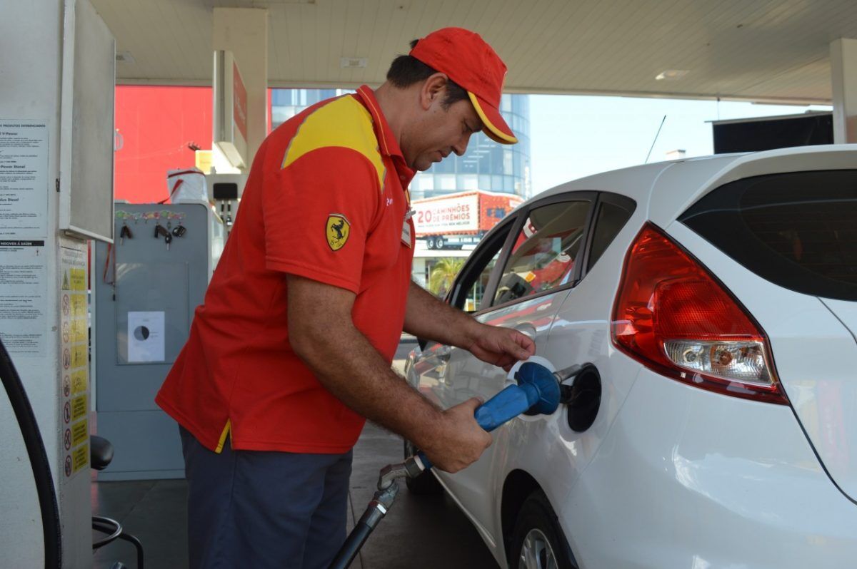 Petrobras reduz preço da gasolina e diesel