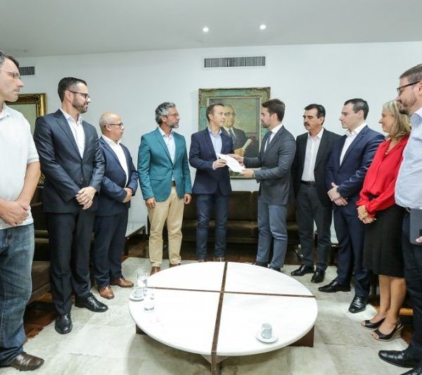 Governador convoca sessão extraordinária