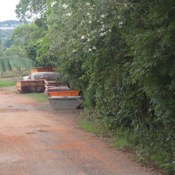 Mau cheiro provoca críticas de moradores