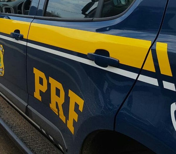 PRF apreende R$ 10 mil com casal em Paverama