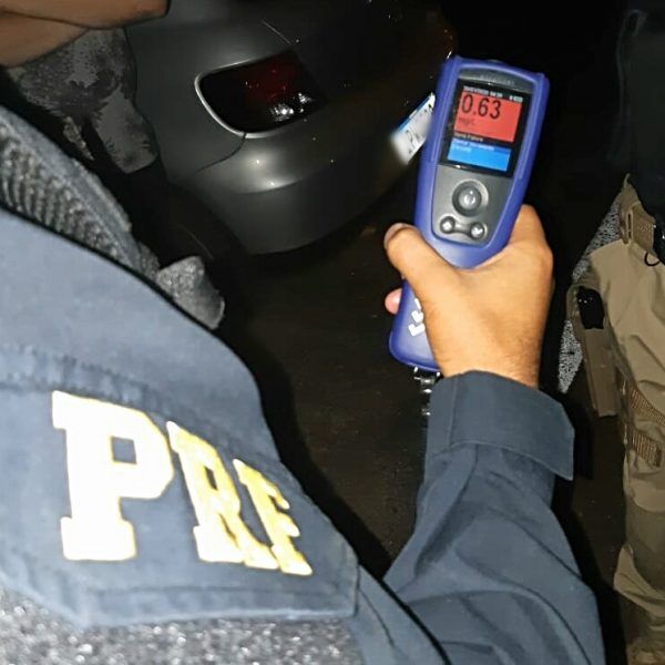 Três são presos por embriaguez ao volante na madrugada de domingo