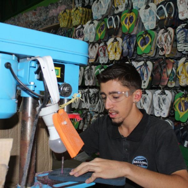 Projeções animam ramo calçadista