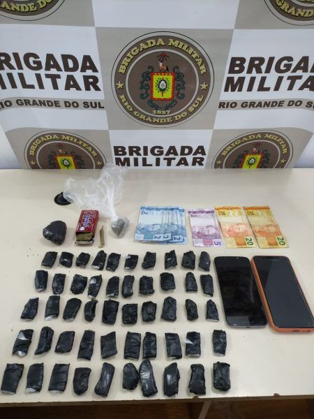 Mulher é presa na BR-386 por tráfico de drogas