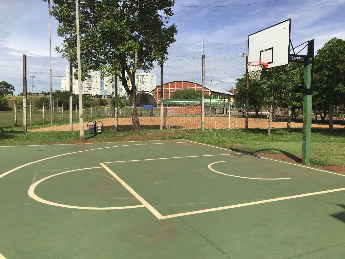 Novas tabelas de basquete são instaladas em parques de Lajeado