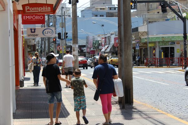 Inadimplência no comércio chega a 26,6% e atinge maior patamar dos últimos 18 meses