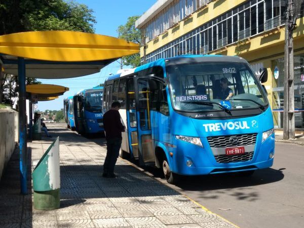 Transporte público e atendimentos sociais são retomados em Estrela