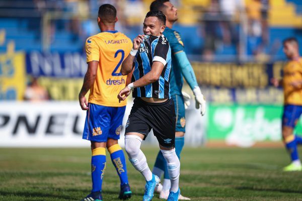 Vitória tricolor em Pelotas