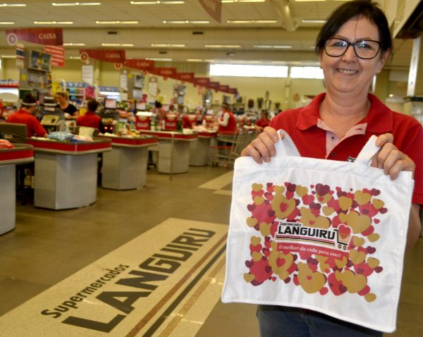 Languiru investe em sacolas ecológicas