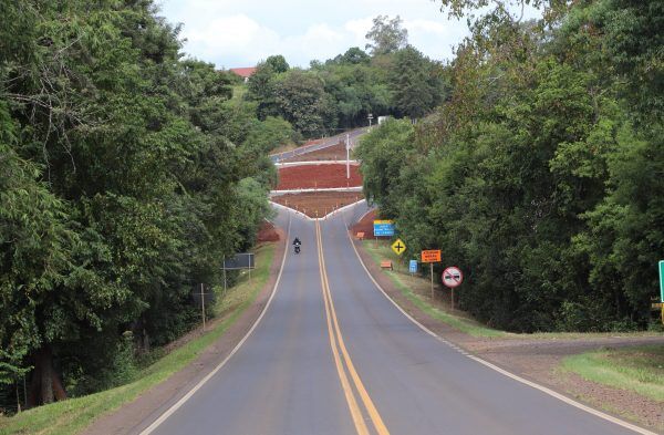 Prefeitura de Teutônia assina contrato para início das obras na rótula do Bairro Languiru