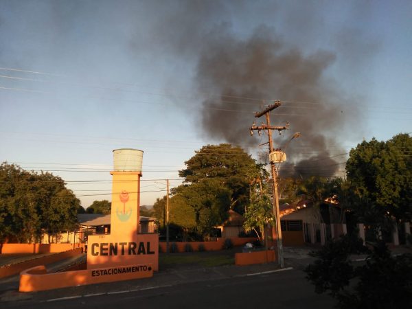 Incêndio atinge prédio da Central em Lajeado